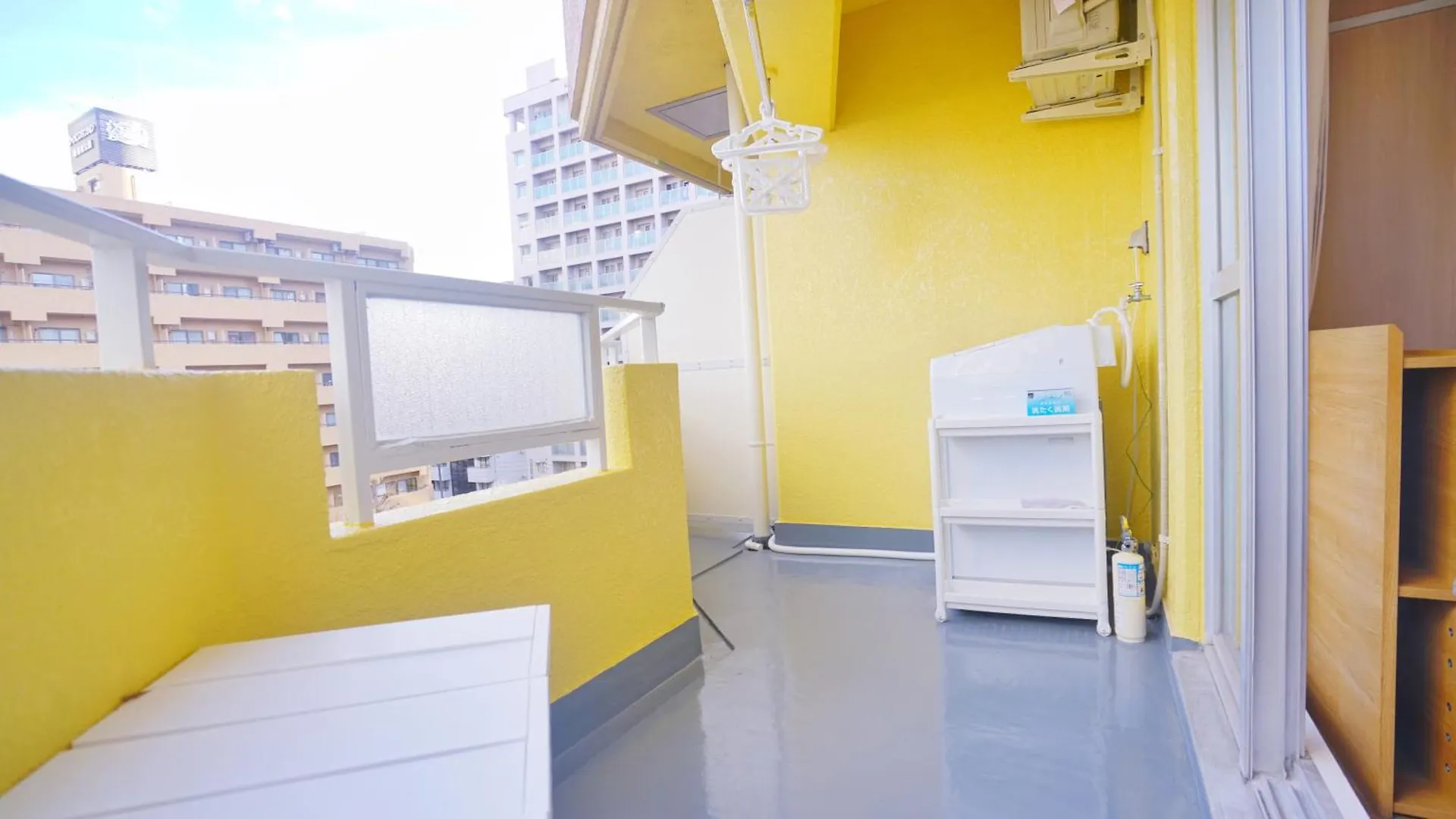 Cowcow Hotel Shinjuku Tokió Apartmanhotel